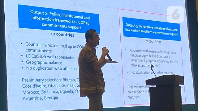 Terkait proposal hibah yang akan diajukan Indonesia ke Green Climate Fund (GCF), Agus Soegianto selaku HEART Cluster Lead UNDP menjelaskan bahwa ada sejumlah kategori yang ditetapkan oleh pihak GCF (Liputan6.com/Teddy Tri Setio Berty).