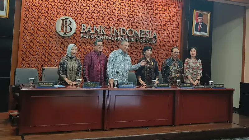 Rapat Dewan Gubernur Bank Indonesia, Rabu (21/2/2024). (Foto: Merdeka/Sulaeman)