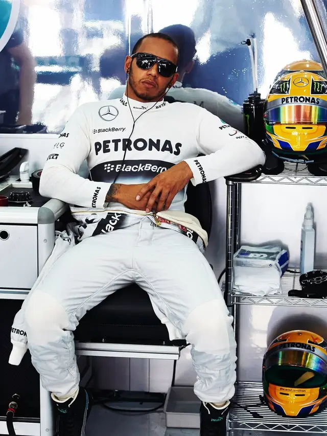 Dirumorkan Berkencan, Sofia Vergara dan Lewis Hamilton Dikonfirmasi Hanya Berteman (instagram/Sofiavergara/LewisHamilton).