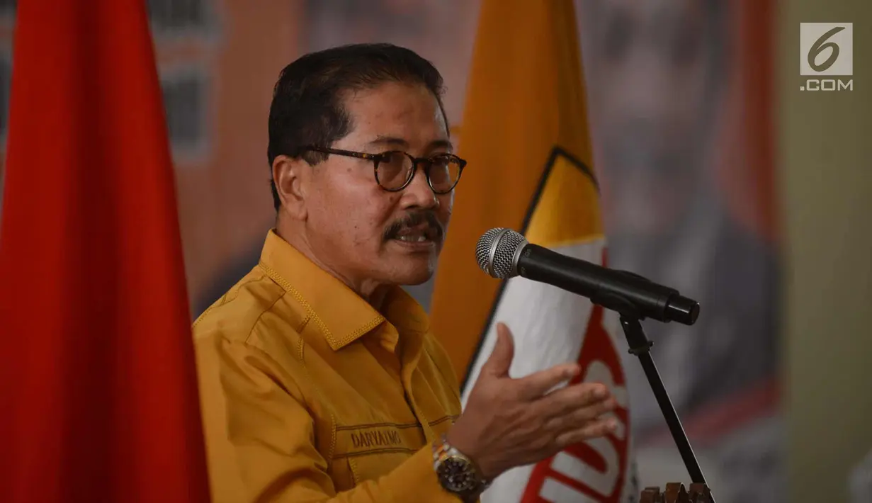 Ketua Umum Partai Hanura Marsekal Madya TNI (Purn) Daryatmo memberikan sambutan saat pembukaan Rapimnas 1 tahun 2018 Partai Hanura di DPP Hanura, Jakarta, Kamis (5/4). (Merdeka.com/Imam Buhori)