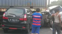 Kecelakaan Beruntun di Tol Cikampek KM 22 Tewaskan 2 Orang