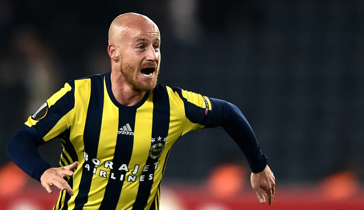 Gelandang Fenerbahce asal Slovakia, Miroslav Stoch berhasil meraih FIFA Puska Award pada tahun 2012, Miroslav meraih 78% suara mengalahkan Radamel Falcao dan Neymar. (AFP/Ozan Kose)