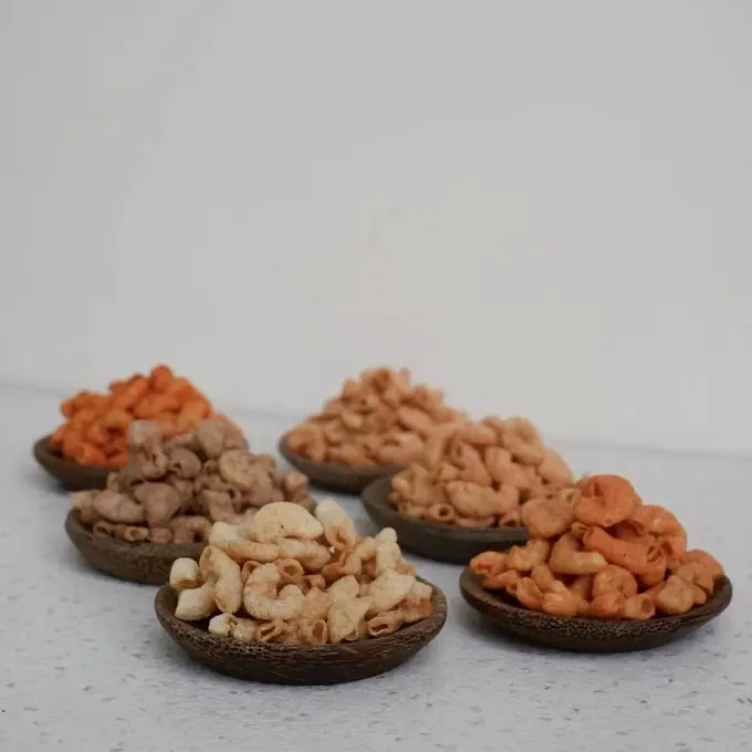 Diary Fimela: Lawan Rasa Malu Berjualan, Makaroni Asik Ciptakan Tren Camilan Kekinian yang Terjangkau