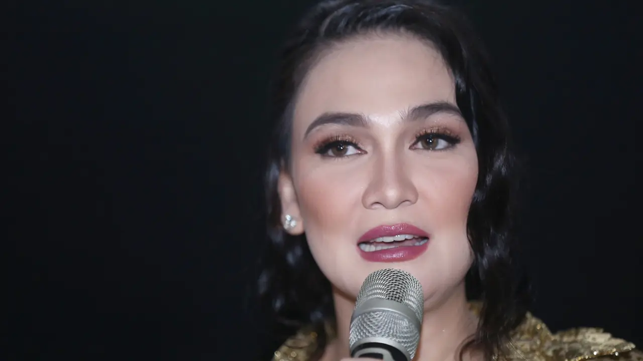 [Bintang] Luna Maya