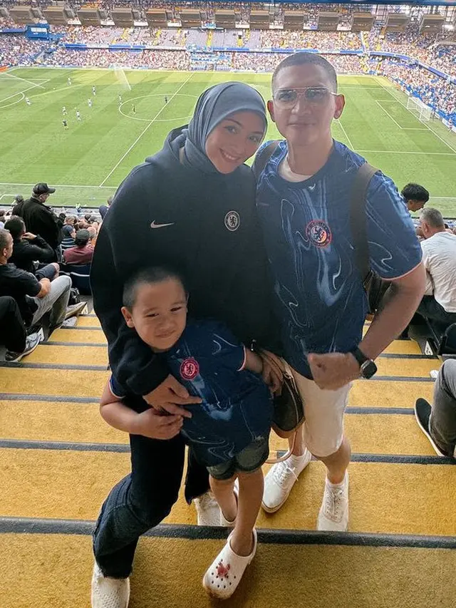 Citra Kirana Liburan ke Inggris. [@citraciki]