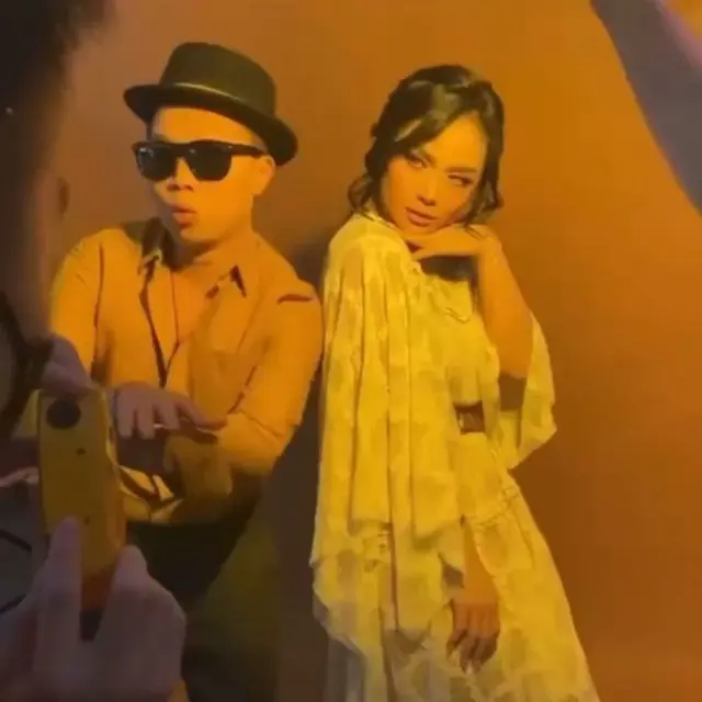 7 Potret Krisdayanti dan Sandhy Sondoro yang Duet Dalam Single Baru
