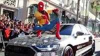 Spiderman gunakan Audi A8 untuk mengunjungi premiere film terbarunya (carscoops)