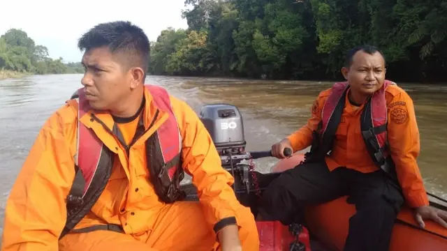 Pencarian balita tenggelam di Sungai Rokan oleh Basarnas Pekanbaru belum membuahkan hasil.