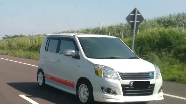 10 Potret Modifikasi Suzuki Karimun Wagon R, LCGC Kotak dengan Kelegaan Maksimal