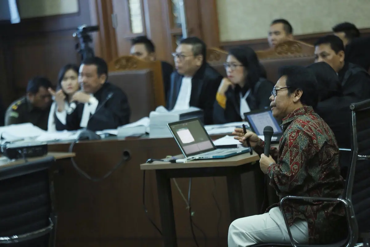 [Bintang] Beginilah Suasana Sidang Jessica Wongso ke-20