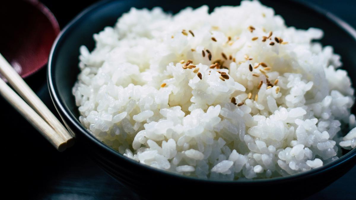Lebih Pulen dan Rendah Gula, Ini Rahasia Memasak Nasi dengan Dua Bahan Tambahan dari Dapur