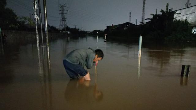Hujan lebat yang terjadi sejak Rabu siang hingga malam membuat beberapa titik di Kota Semarang kebanjiran termasuk  Stasiun Semarang Tawang. Sejumlah perjalanan kereta terganggu. (Dok PT KAI)