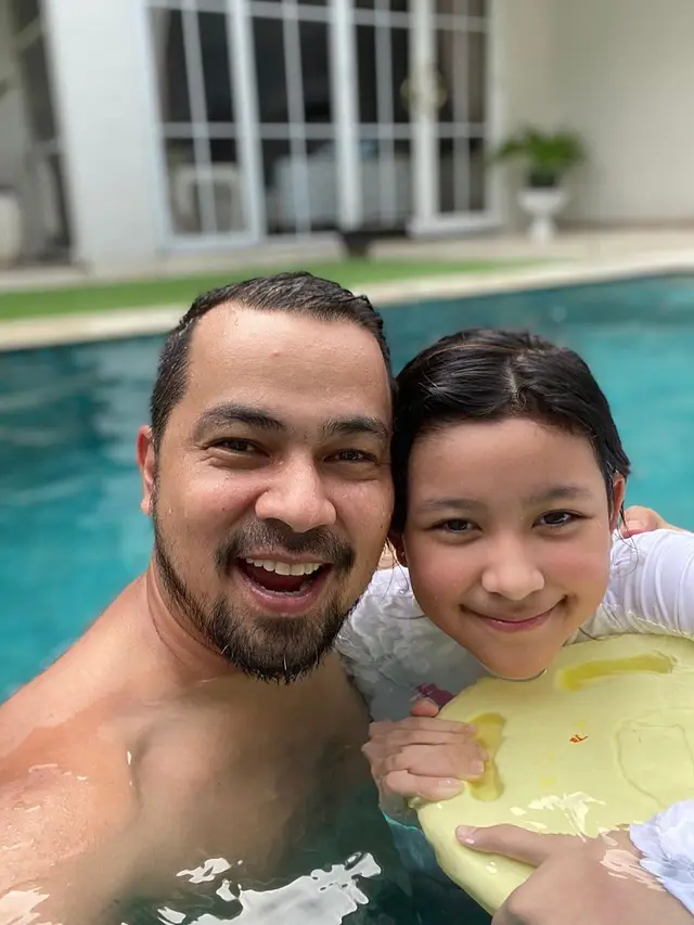 6 Potret Kebersamaan Sultan Djorghi dengan Putrinya Aquena, Penuh Kehangatan