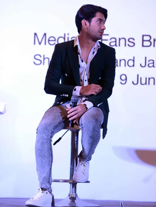 Dalam kesempatannya itu, Reza pun berbagi pengalaman mengenai apa yang dilihatnya selama ini yang berkaitan dengan topik pembahasannya itu.  (Nurwahyunan/Bintang.com)