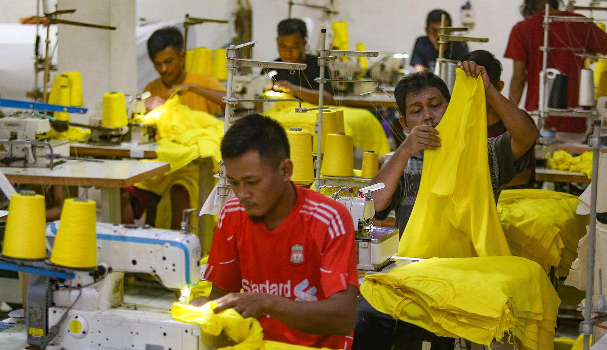 Bisnis konveksi merupakan bidang usaha yang memproduksi pakaian secara massal atau dalam jumlah besar sesuai permintaan. (merdeka.com/Arie Basuki)