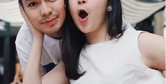 Makin lengket mungkin kata yang tepat untuk menggambarkan pasangan muda yang satu ini Fero Walandouw - Pricilla Blink. (Via Onstagram/@agthpricilla)