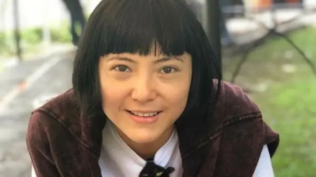 [Bintang] Sempat Terlihat Imut, Begini Bedanya Dandanan Poppy Sovia Dulu dan Sekarang