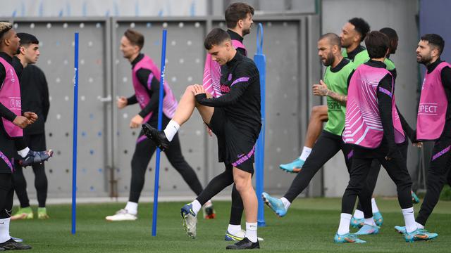 Latihan Barcelona Jelang vs Napoli