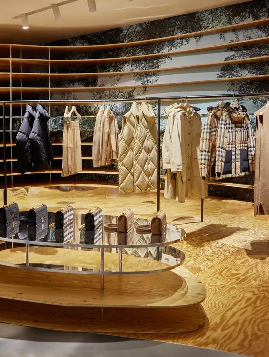 Pengunjung juga bisa menikmati Thomas's Cafe yang pertama kalinya dihadirkan di Korea. Foto: Document/Burberry.