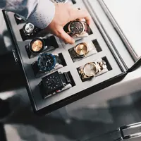 Terdapat istilah-istilah yang harus diketahui seputar jam tangan, seperti chronograph dan chronometer. (Foto: Pexels/Mister Mister)