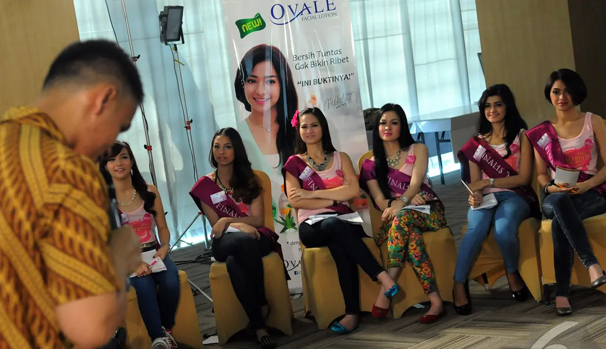 Choky Sitohang memberi cara jitu menghadapi kamera agar peserta Micel 2014 tidak grogi, Jakarta, Selasa (21/10/2014) (Liputan6.com/Faisal R Syam)