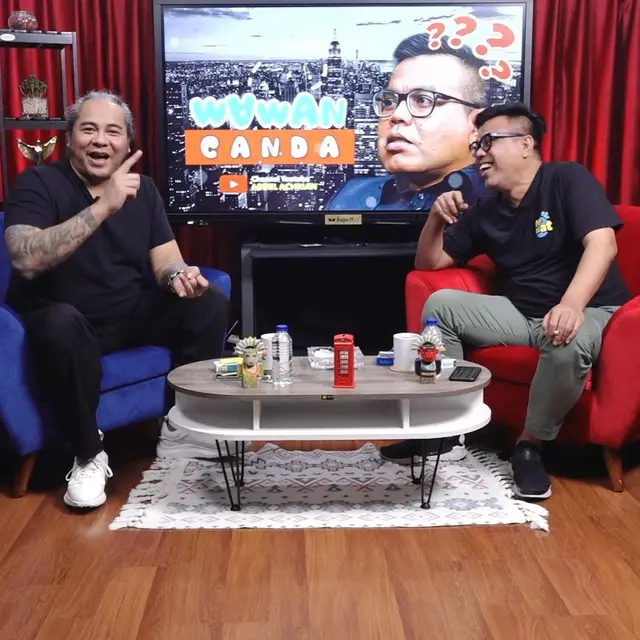 Ferdy Tahier alias Ferdy Element saat berbincang dengan Abdel Achrian (https://www.instagram.com/p/CYWEFzBJOUf/)