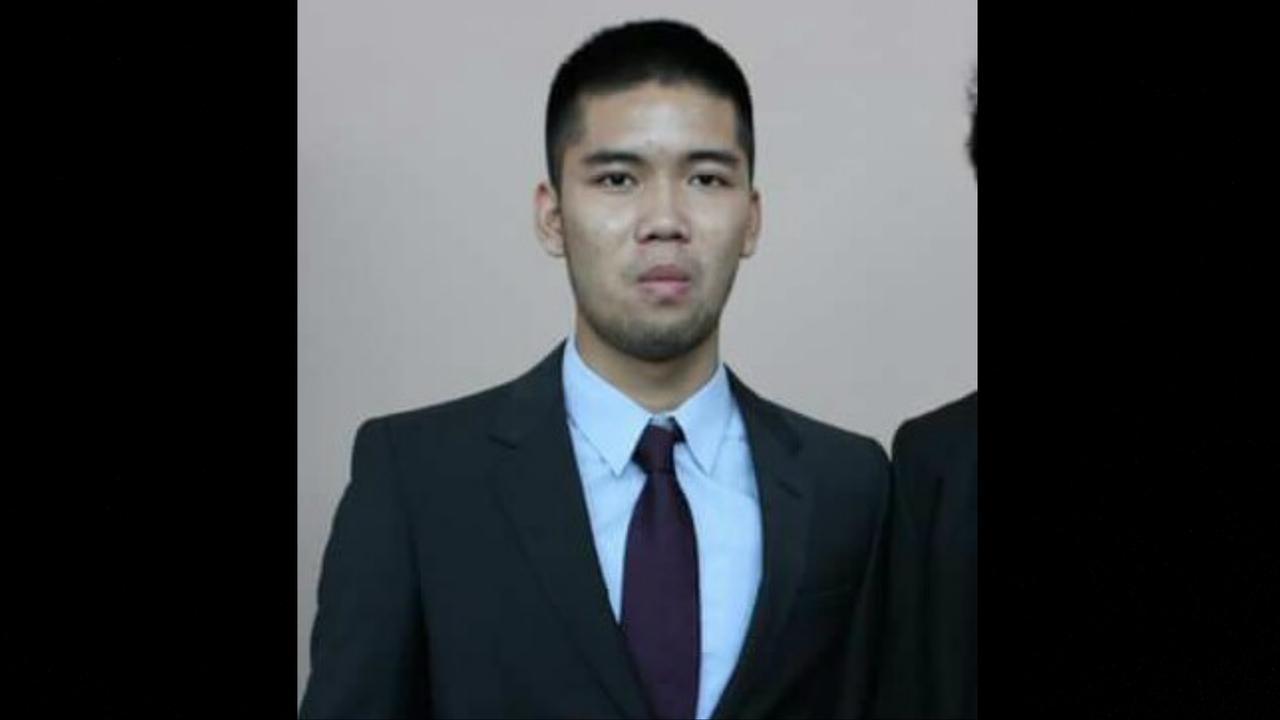 Wajah Christopher Outlander Maut