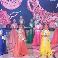 Para finalis Puteri Muslimah Indonesia 2017. (Adrian Putra/Bintang.com)