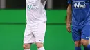 Legenda sepak bola Italia, Alessandro Del Piero saat mengikuti pertandingan perpisahan Andrea Pirlo, di Stadion Milan San Siro, Italia, (21/5). (AFP Photo / Marco Bertorello)