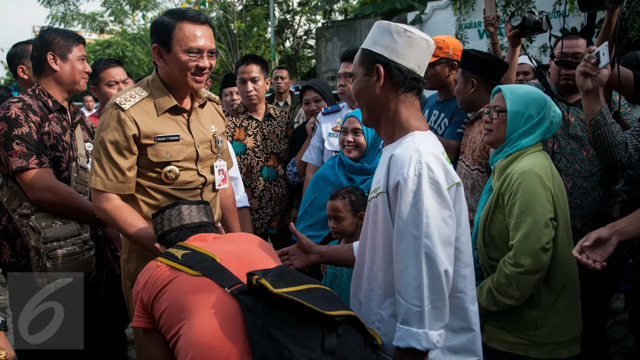 Ahok-Kunjungi-Makam-Mbah-Priok