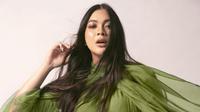 Gaya maternity shoot Kezia Warouw (Sumber: Instagram/winstongomez)