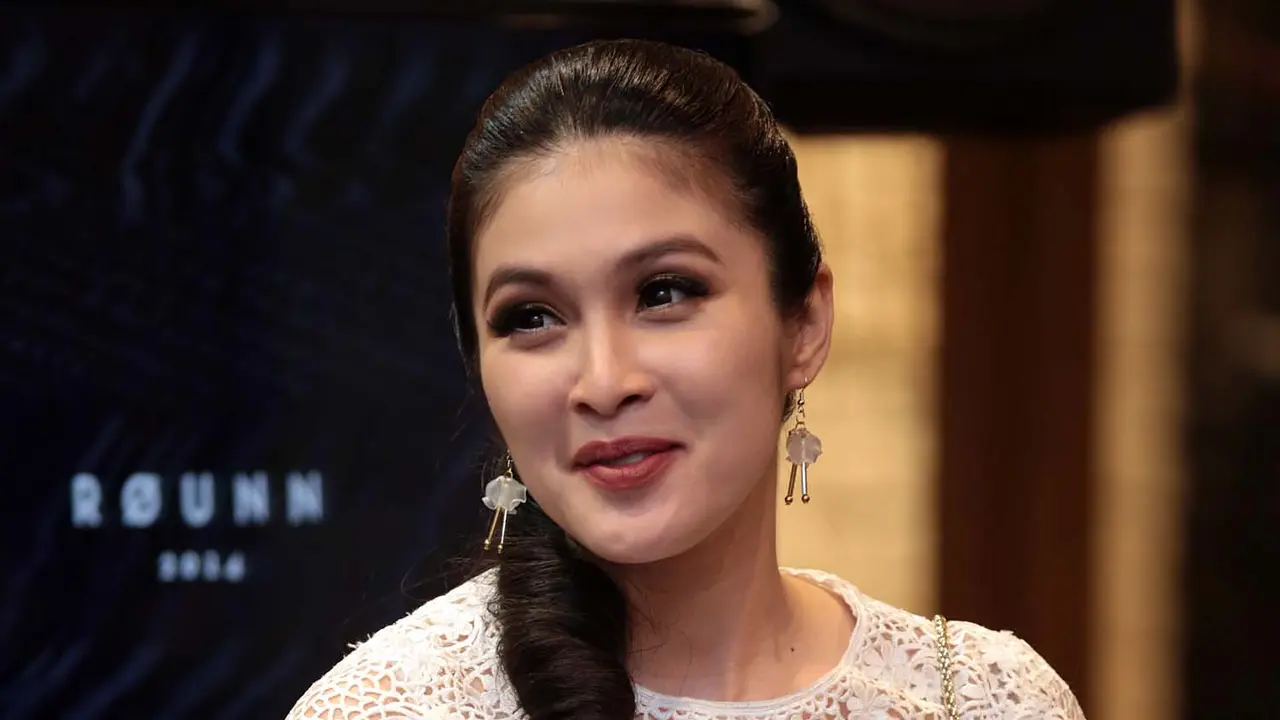 [Bintang] Sandra Dewi