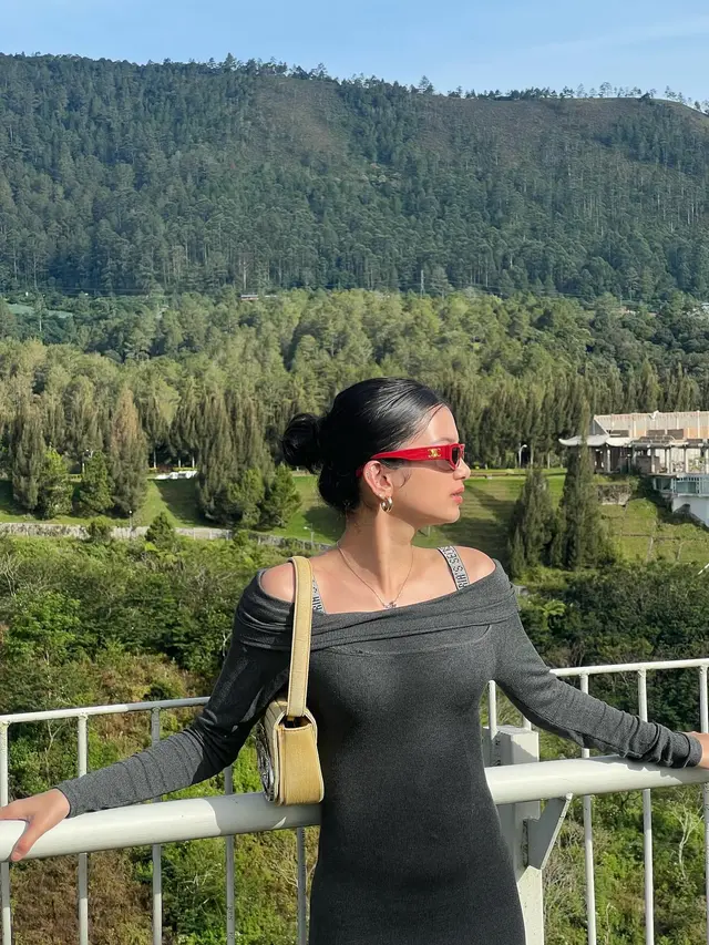 Kembali ke Tanah Batak, Ini 7 Momen Liburan Ratu Sofya di Danau Toba