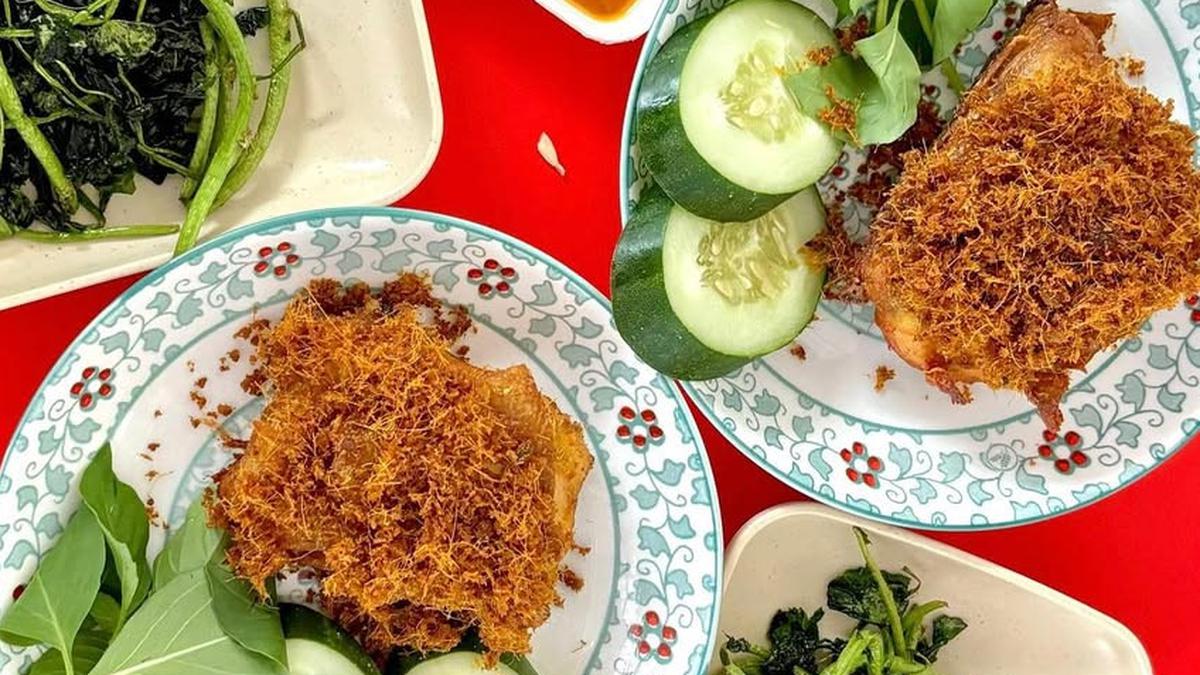Kisah di Balik Nikmatnya Ayam Goreng Rempah Bu Yayuk Yogyakarta