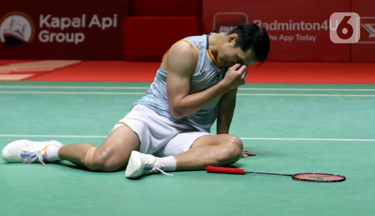 Jonatan Christie beberapa kali membuat kesalahan yang menguntungkan Kunlavut Vitidsarn. (Liputan6.com/Herman Zakharia)
