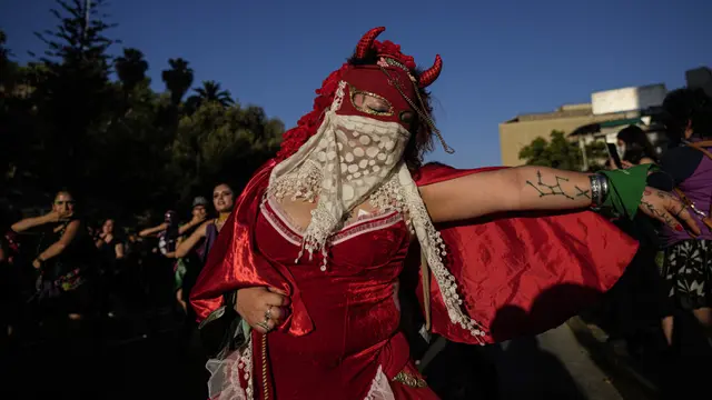 FOTO: Pawai Hari Anti Kekerasan Terhadap Perempuan di Chile