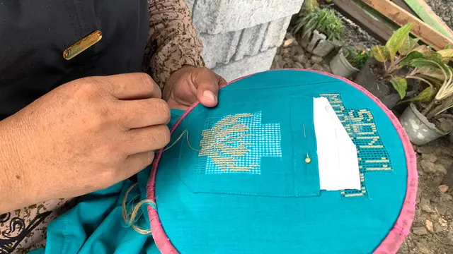 Karawo adalah kain tradisional khas Gorontalo