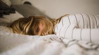 Ilustrasi insomnia, susah tidur. (Photo by Kinga Cichewicz on Unsplash)