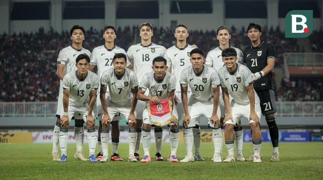 Skuad Timnas Indonesia U-22 pada laga ujicoba melawan Mali&nbsp;yang digelar di Stadion Pakansari, Kabupaten Bogor, Selasa (18/11/2025) pukul 20.00 WIB.&nbsp;(Bola.com/Bagaskara Lazuardi)
