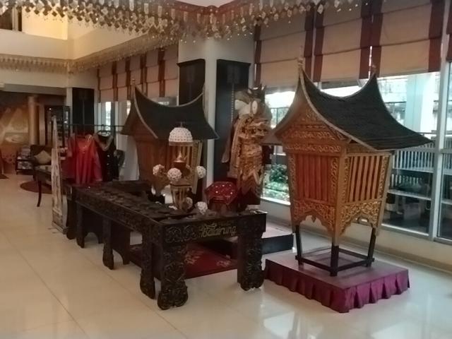 Staycation Kamar Yang Nyaman Dan Ragam Pilihan Makanan Di Hotel
