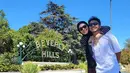 Bertemu dengan suami, Dian Ayu bersama Ananda Omesh banyak abadikan momen serunya mengunjungi berbagai tempat indah, Salah satu yang dikunjungi keduanya ialah Beverly Hills. Berverly Hills sendiri merupakan sebuah kota mandiri yang berada di Los Angeles bagian barat yang tidak jauh dengan kawasan Hollywood yang terkenal dengan industri filmnya. (Liputan6.com/IG/@omeshomesh)