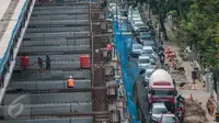PT. MRT Jakarta masih merampungkan rancang induk pembangunan 12 titik pengembangan kawasan properti terintegrasi berbasis transportasi tahap pertama Koridor Lebak Bulus-Bundaran HI, Jakarta, Senin (15/5). (Liputan6.com/Gempur M Surya)
