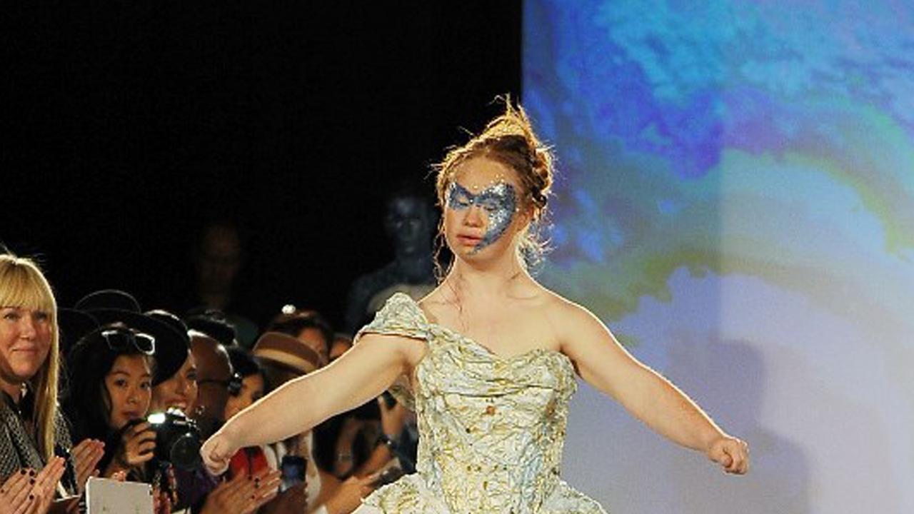 20150913-Madeline Stuart, Model dengan Down Syndrome Jalani Debut Profesional di New York Fashion Week