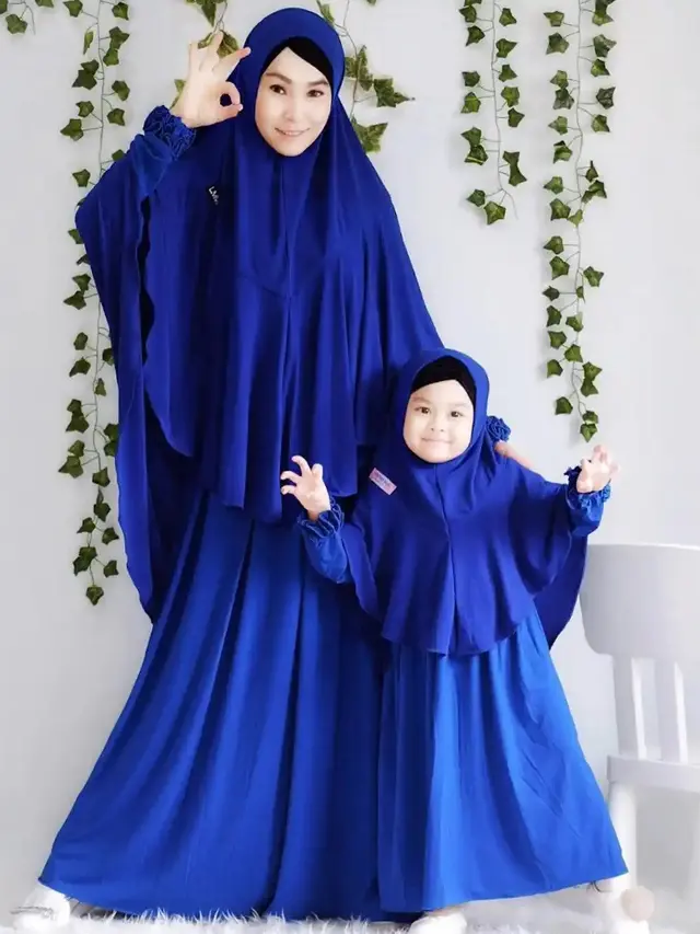 Ilustrasi gamis couple ibu dan anak