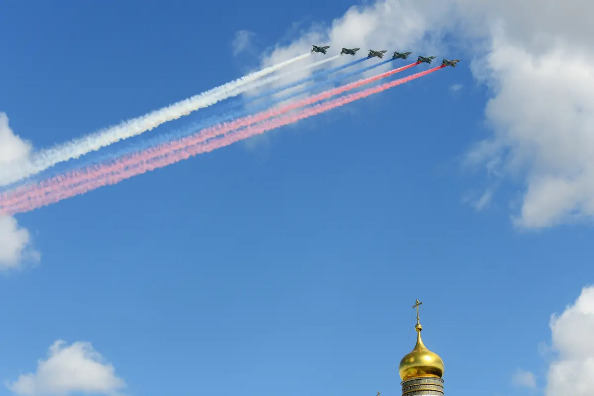 Pesawat Canggih Rusia Hiasi Langit Jelang Parade Militer Victory Day-AFP-20170504