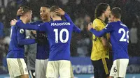 Pemain Leicester City merayakan kemenangan usai melawan Arsenal pada pertandingan lanjutan Liga Inggris di Stadion King Power (10/11/2019). Leicester City menang 2-0 atas Arsenal. (AP Photo / Rui Vieira)