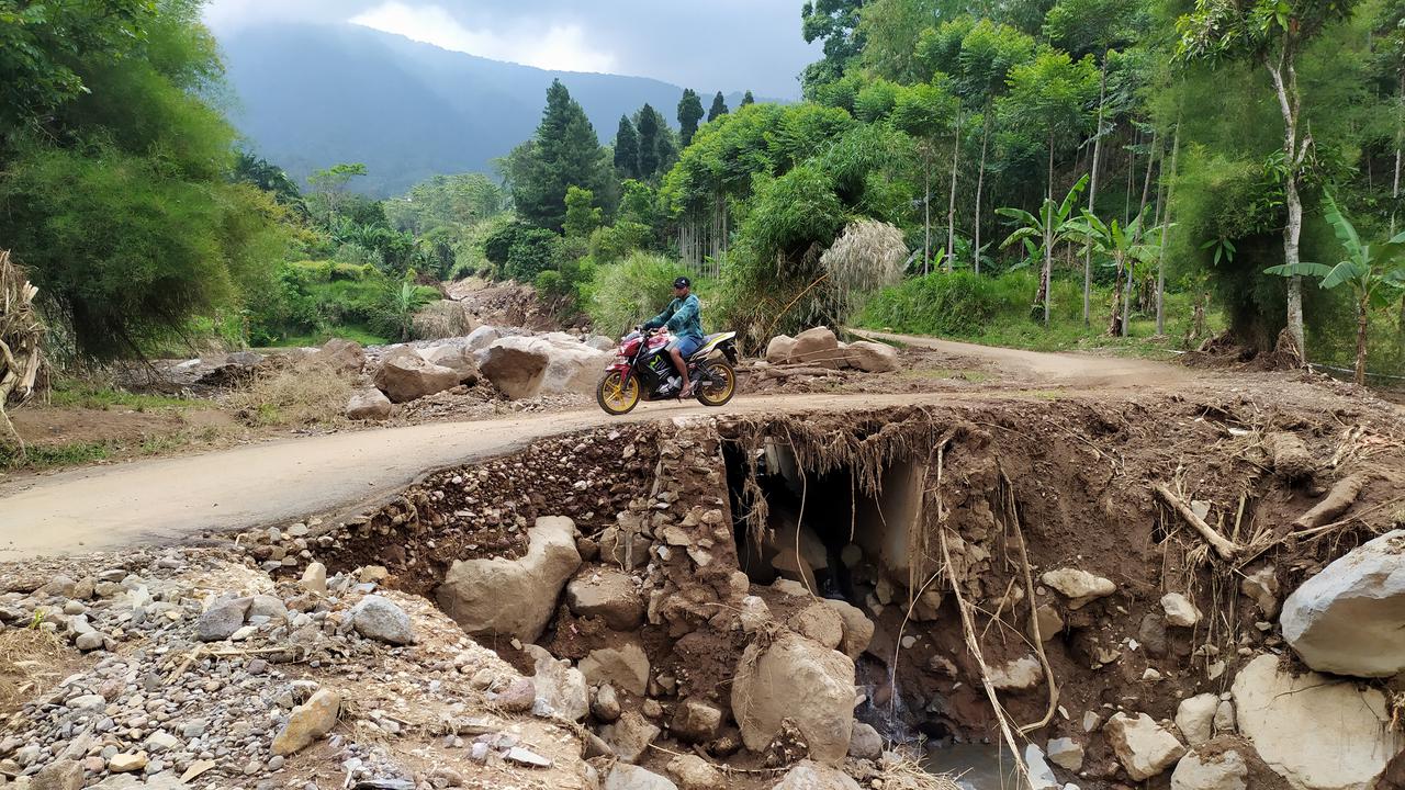 Salah satu titik longsor di kawasan Gunung Salak, Bogor. (Liputan6.com/Achmad Sudarno)