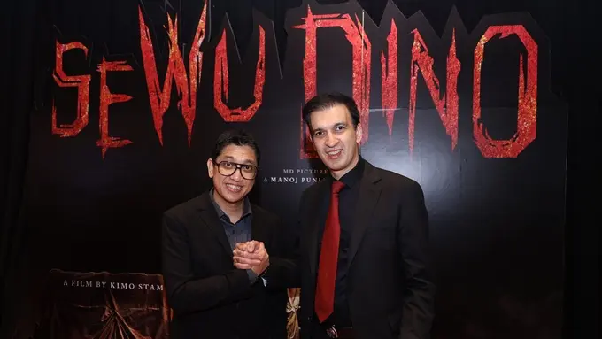 Suasana gala premiere film Sewu Dino di Senayan Park Jakarta, 12 April 2023. (Foto: Dok. Instagram @manojpunjabimd)