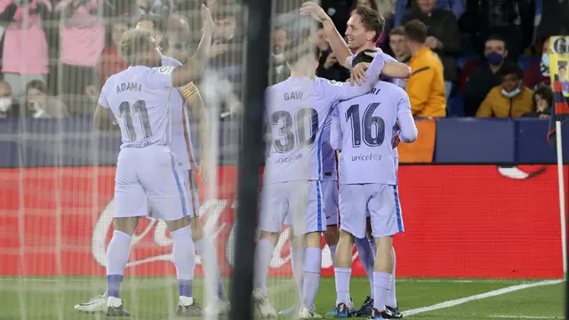 FOTO: Barcelona Menang Dramatis Lawan Levante