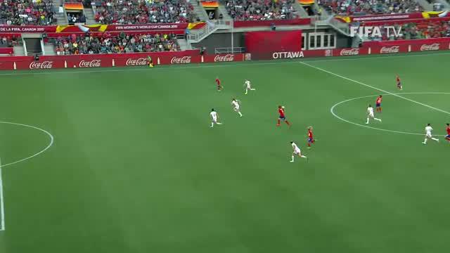 Tim putri sepak bola Korea Selatan berhasil mengalahkan Spanyol 2-1 di Paial Dunia Wanita 2015. Kemenangan tersebut membuat Korea mendampingi Brasil dari Grup E ke babak selanjutnya.